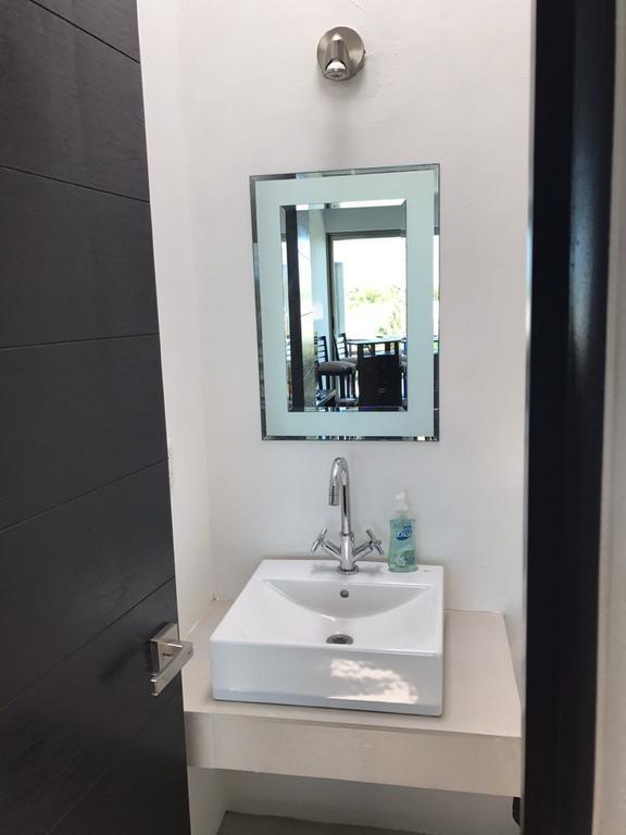 Hostal Urbano - Aeropuerto Alfredo V. Bonfil Εξωτερικό φωτογραφία